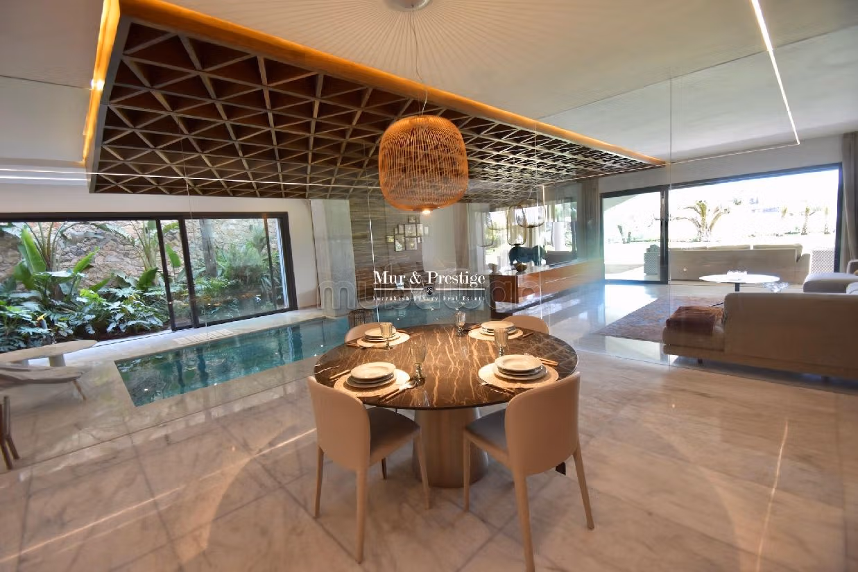 Esplendida villa en venta en Amelkis. 5 habitaciones grandes. Jardineras, Gran terraza