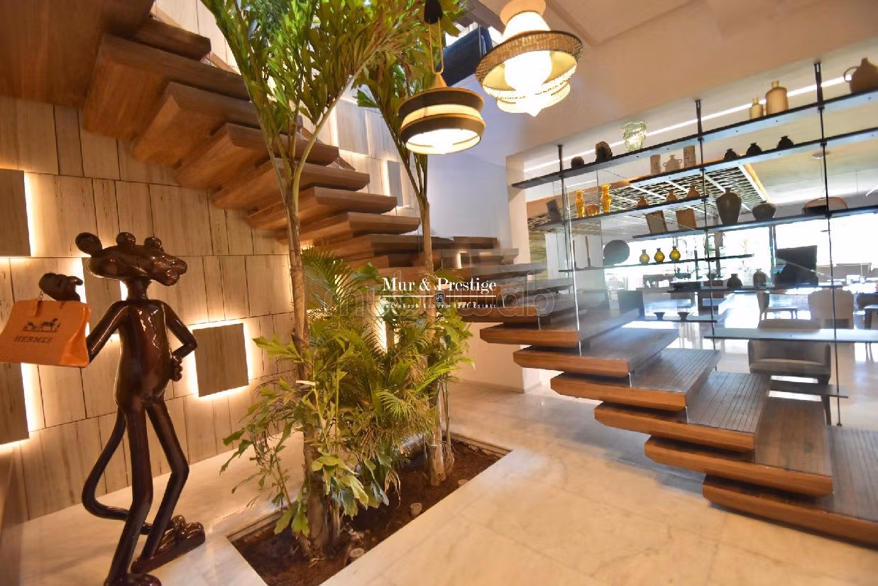 Esplendida villa en venta en Amelkis. 5 habitaciones grandes. Jardineras, Gran terraza