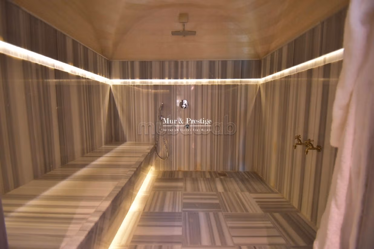 Esplendida villa en venta en Amelkis. 5 habitaciones grandes. Jardineras, Gran terraza