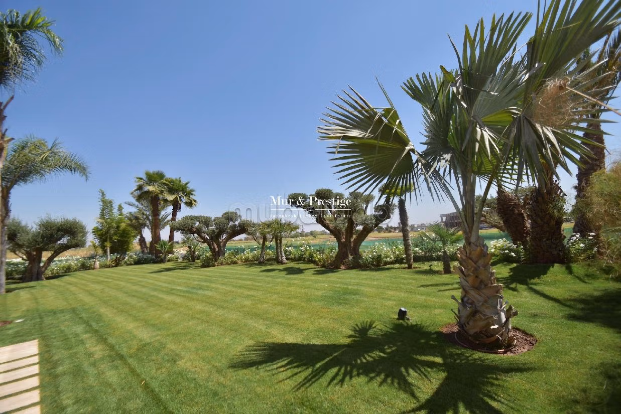 Esplendida villa en venta en Amelkis. 5 habitaciones grandes. Jardineras, Gran terraza