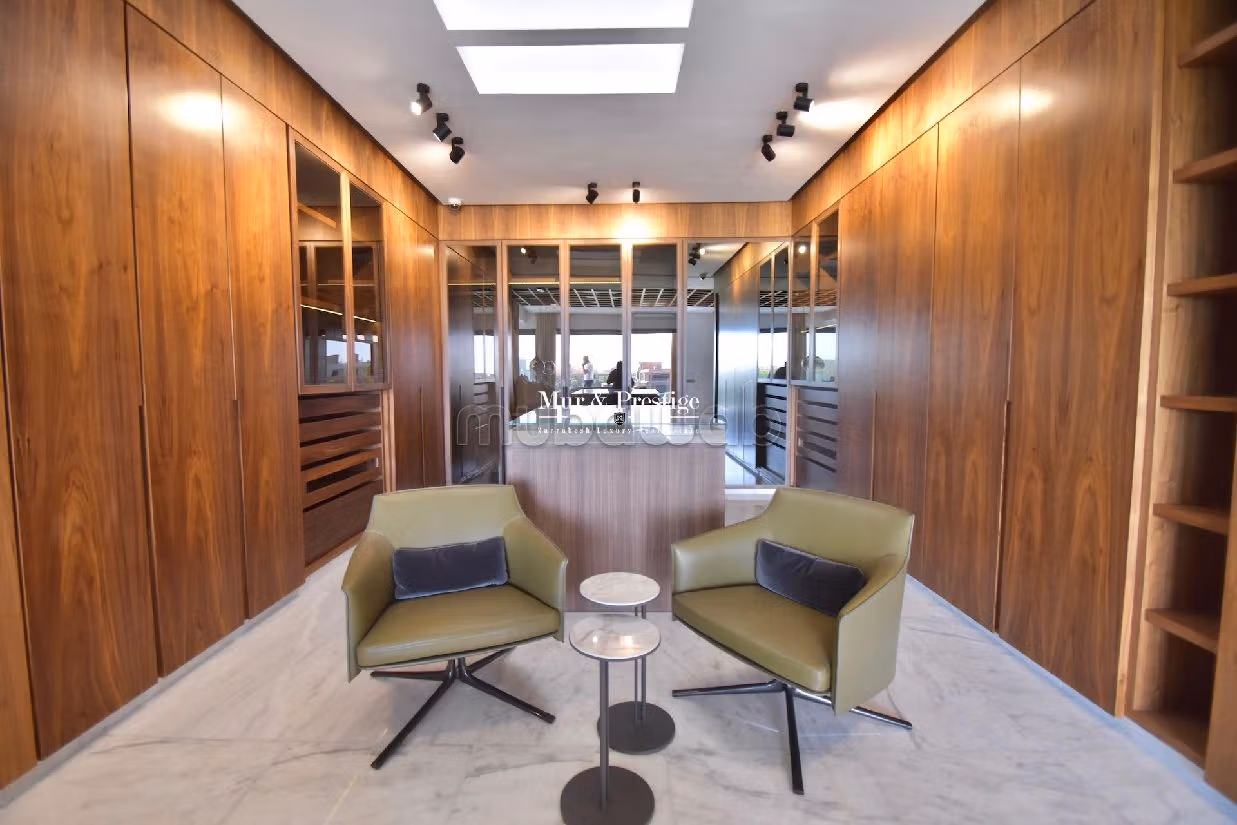 Esplendida villa en venta en Amelkis. 5 habitaciones grandes. Jardineras, Gran terraza