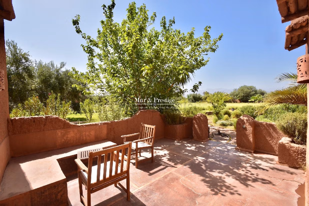 Maestosa residenza di lusso in vendita a Route de l'Ourika. 6 locali spaziosi. Piscina e camino