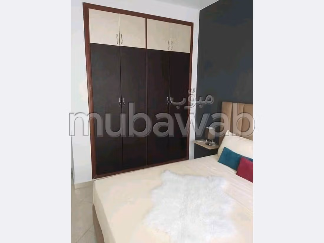 شقة للإيجار بمرجان. 4 قطع مريحة. مصعد وشرفة