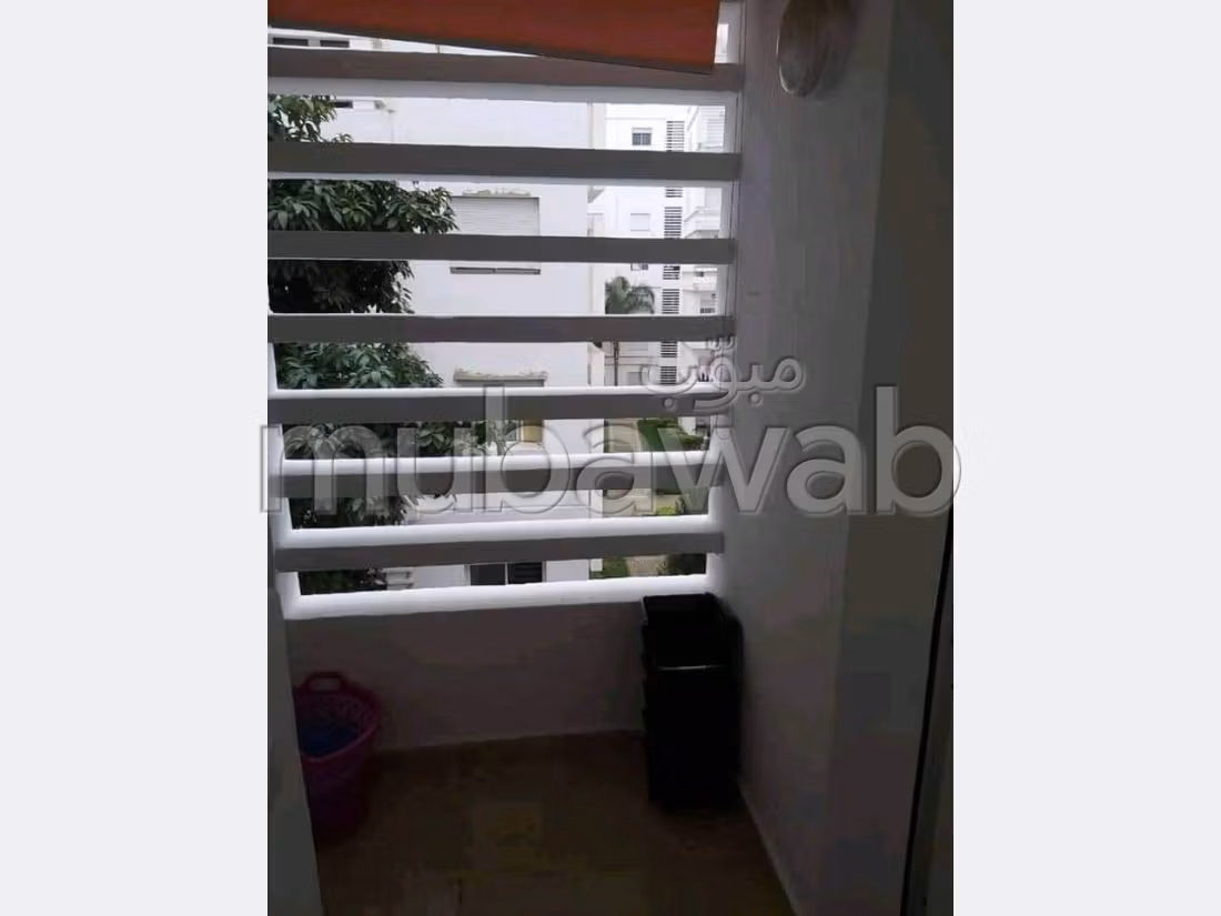 شقة للإيجار بمرجان. 4 قطع مريحة. مصعد وشرفة