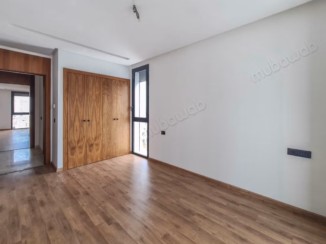 Sublime appartement 4 chambres à louer à CFC