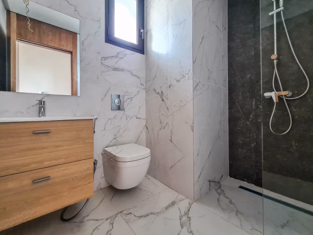 Sublime appartement 4 chambres à louer à CFC