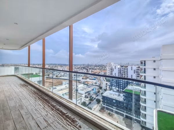 Sublime appartement 4 chambres à louer à CFC