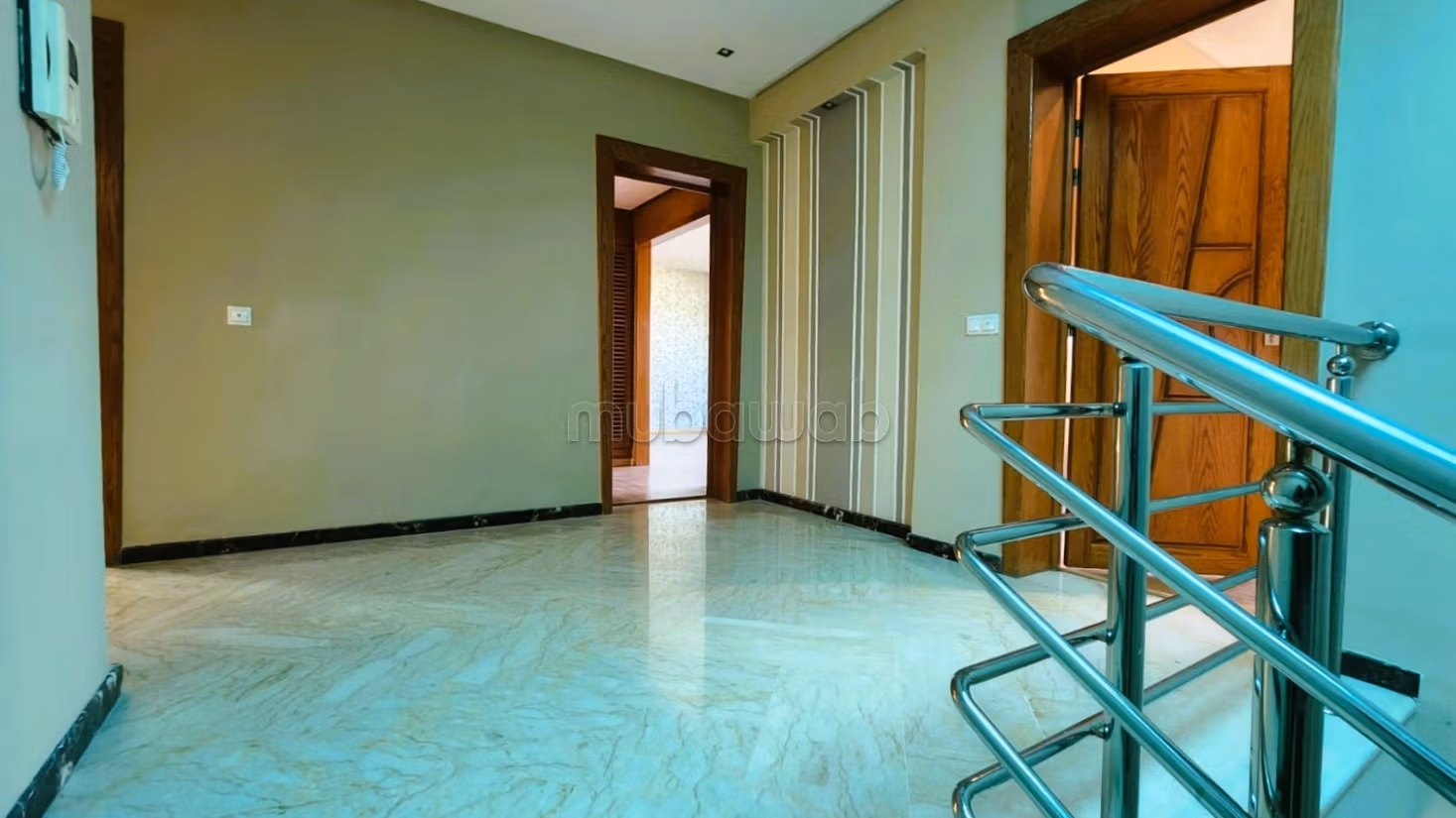 Magnifique villa à vendre 
Bouskoura résidence fermée