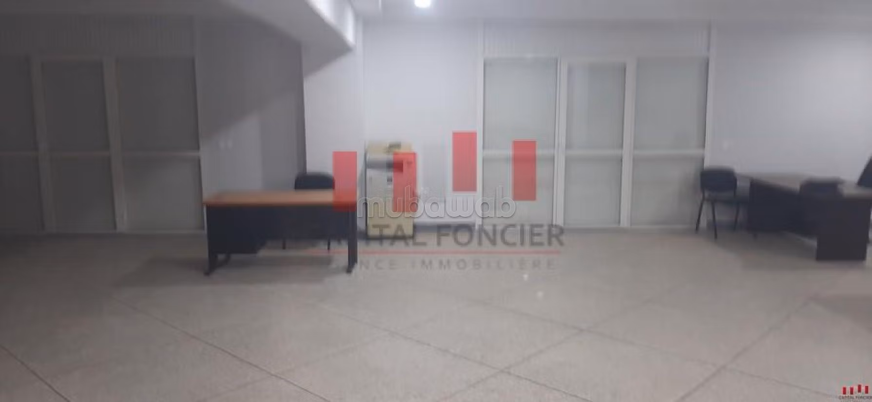 Offices & shops to rent. Small area 900 m²