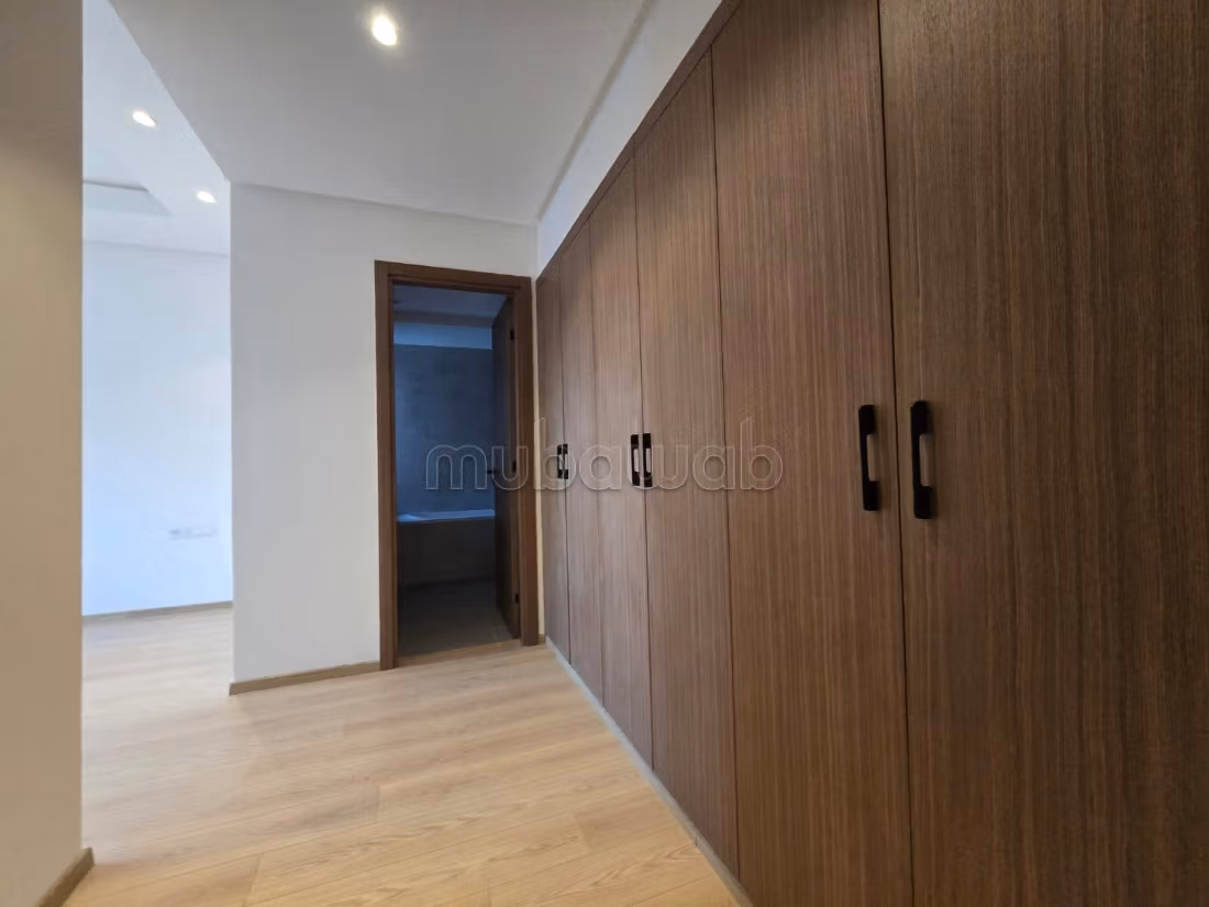 Location vide d'un appartement neuf 3 chambres à Laymoune