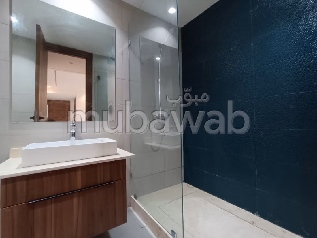 Magnifique 2 chambres meublé avec terrasse et piscine CFC