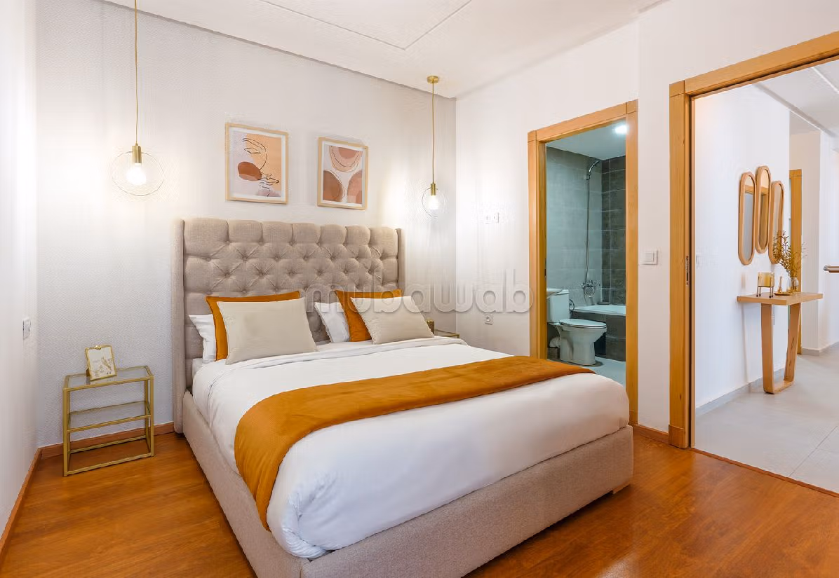 Vendita di uno splendido appartamento a Mesnana. Superficie totale 112 m². Dotato di giardino e ascensore. 