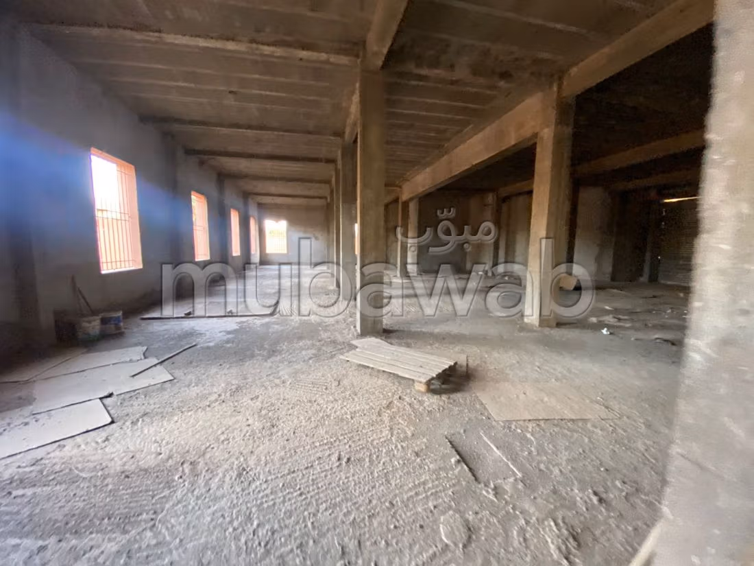 Commercieel vastgoed kopen in Hay Targa. Oppervlakte 1500 m². 