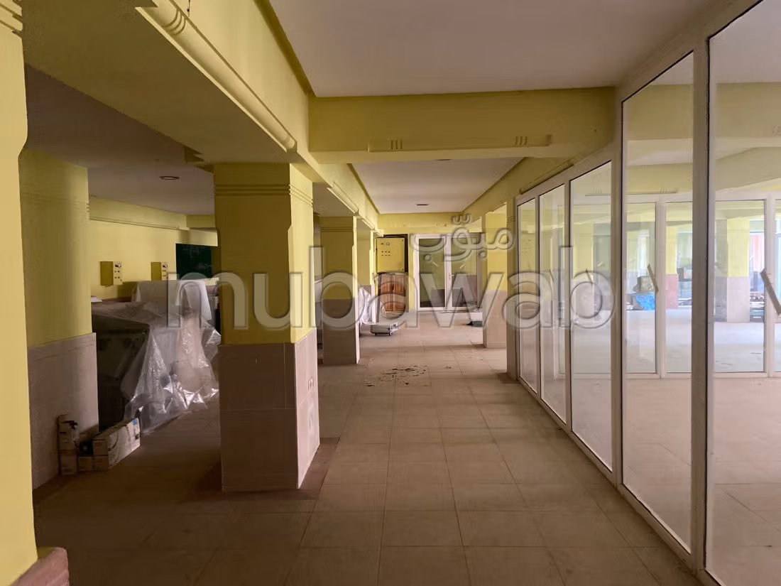 Commercieel vastgoed kopen in Hay Targa. Oppervlakte 1500 m². 