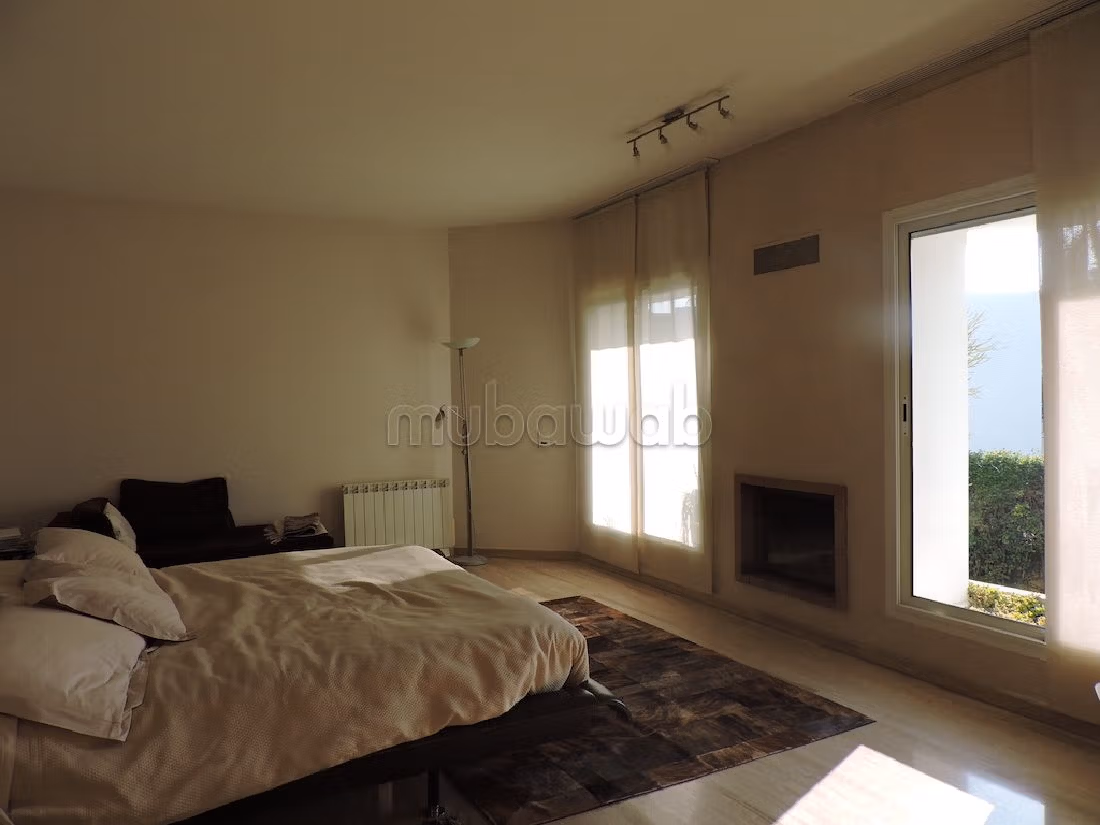 Nu te koop: villa's en luxe woningen in Monica. 12 Ruimtes. Beveiligingssysteem en satellietschotel. 