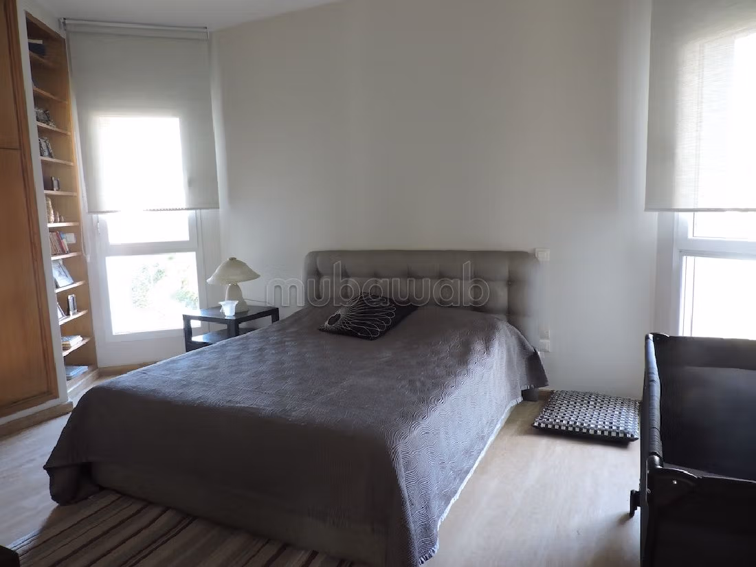 Nu te koop: villa's en luxe woningen in Monica. 12 Ruimtes. Beveiligingssysteem en satellietschotel. 