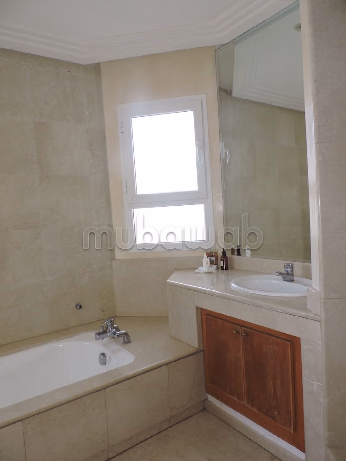 Nu te koop: villa's en luxe woningen in Monica. 12 Ruimtes. Beveiligingssysteem en satellietschotel. 