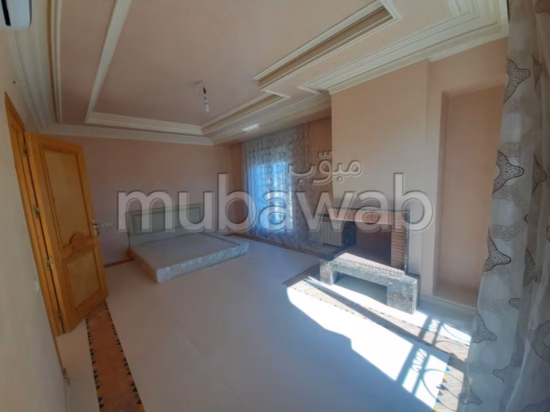 Splendid villa for sale in Cap Spartel. 4 lovely rooms. Beautiful terrace and garden. 