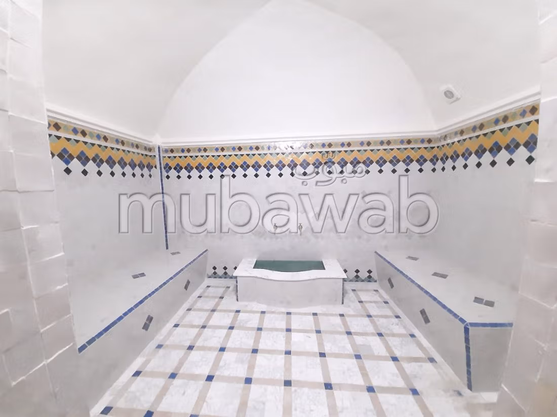 Splendid villa for sale in Cap Spartel. 4 lovely rooms. Beautiful terrace and garden. 