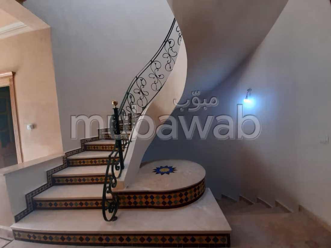 Splendid villa for sale in Cap Spartel. 4 lovely rooms. Beautiful terrace and garden. 