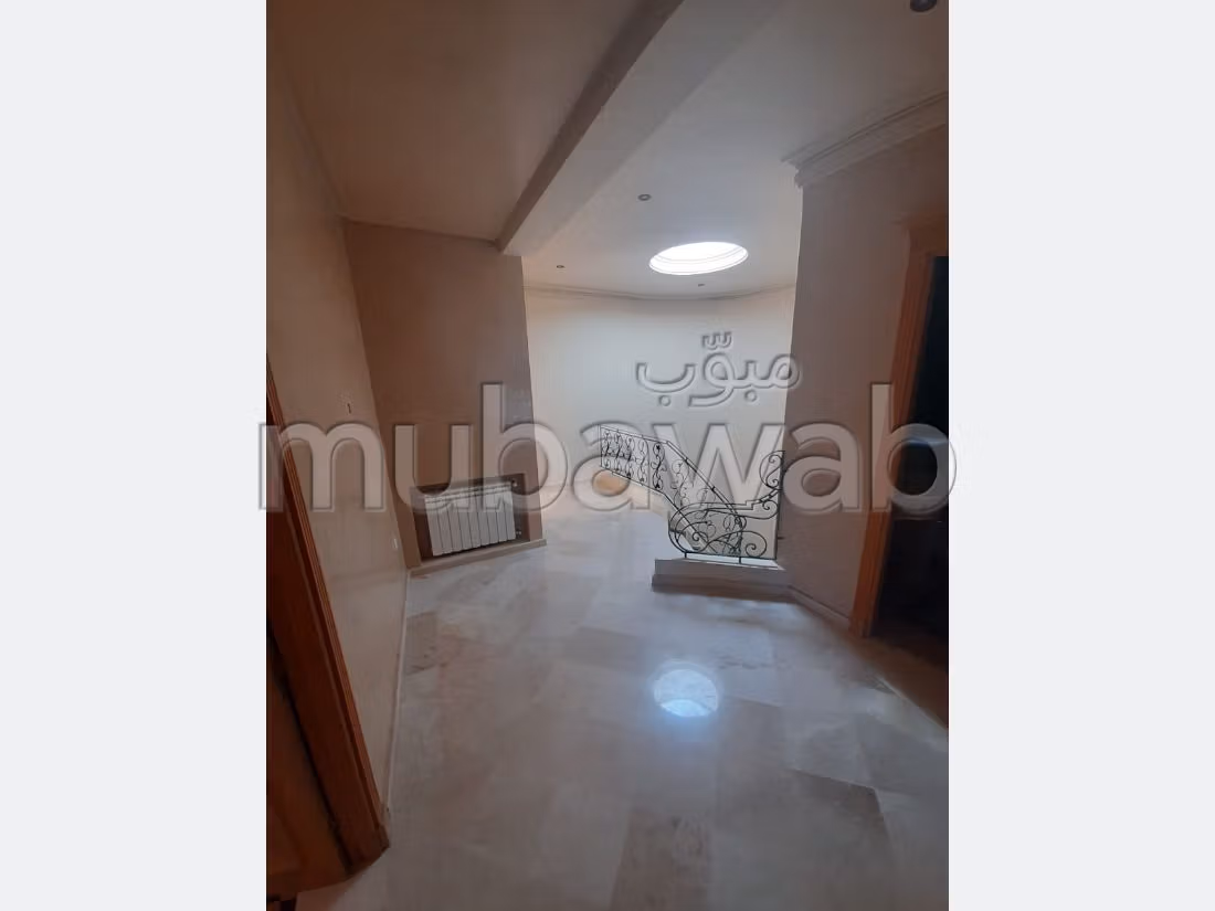 Splendid villa for sale in Cap Spartel. 4 lovely rooms. Beautiful terrace and garden. 