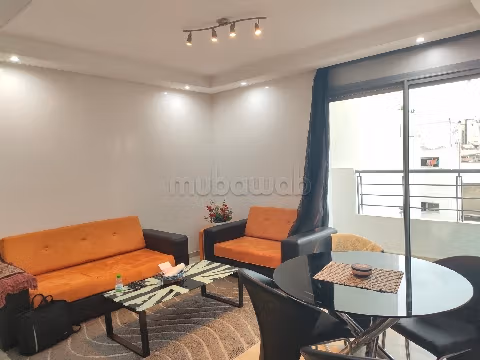 Appartementen huren in Mers Sultan. Totale oppervlakte 48 m². Volledig gemeubileerd. 
