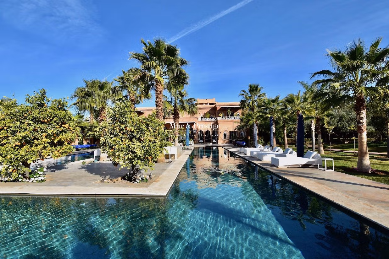 فيلا ممتازة للبيع بالنخيل. المساحة الكلية 800 م². التدفئة. 