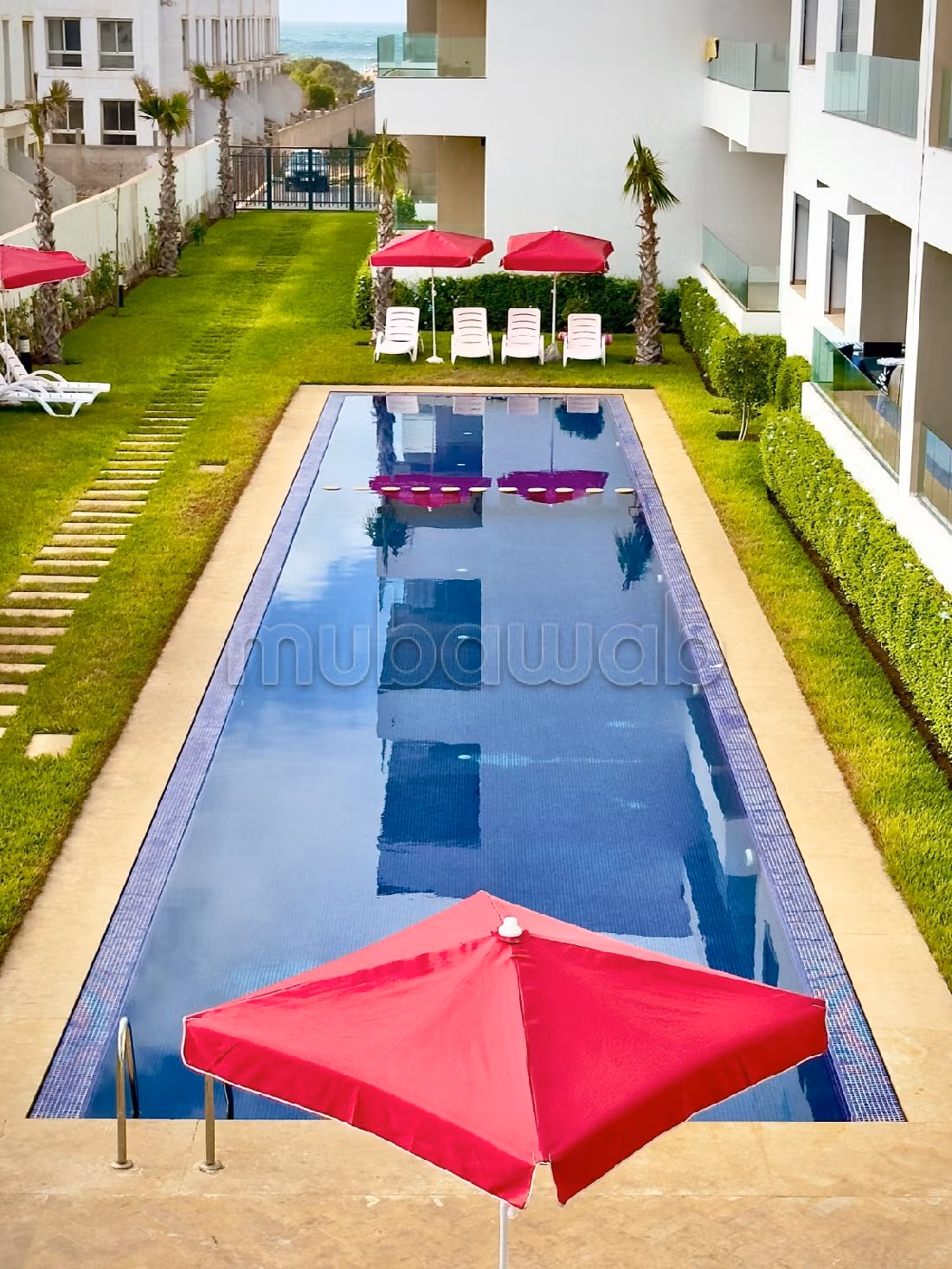 Vendita appartamento. 2 camere. Salone in stile marocchino e antenna parabolica. 