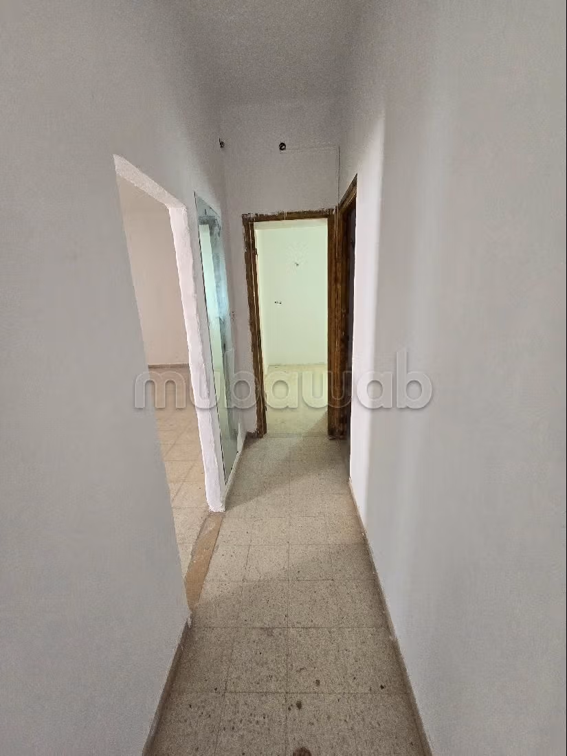 منزل رائع للشراء ب المرسى. 4 غرف جميلة. حديقة وشرفة. 