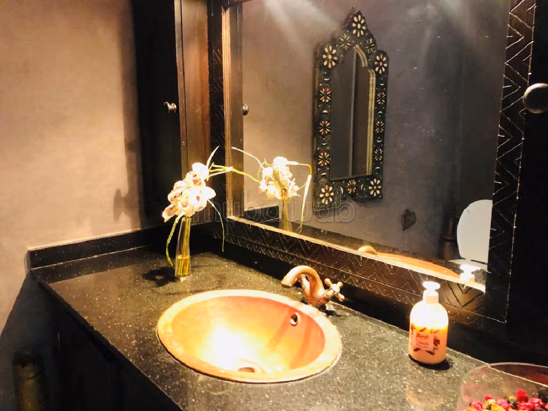 Offices for rent in Anfa. Total area 120 m². Well furnished. 