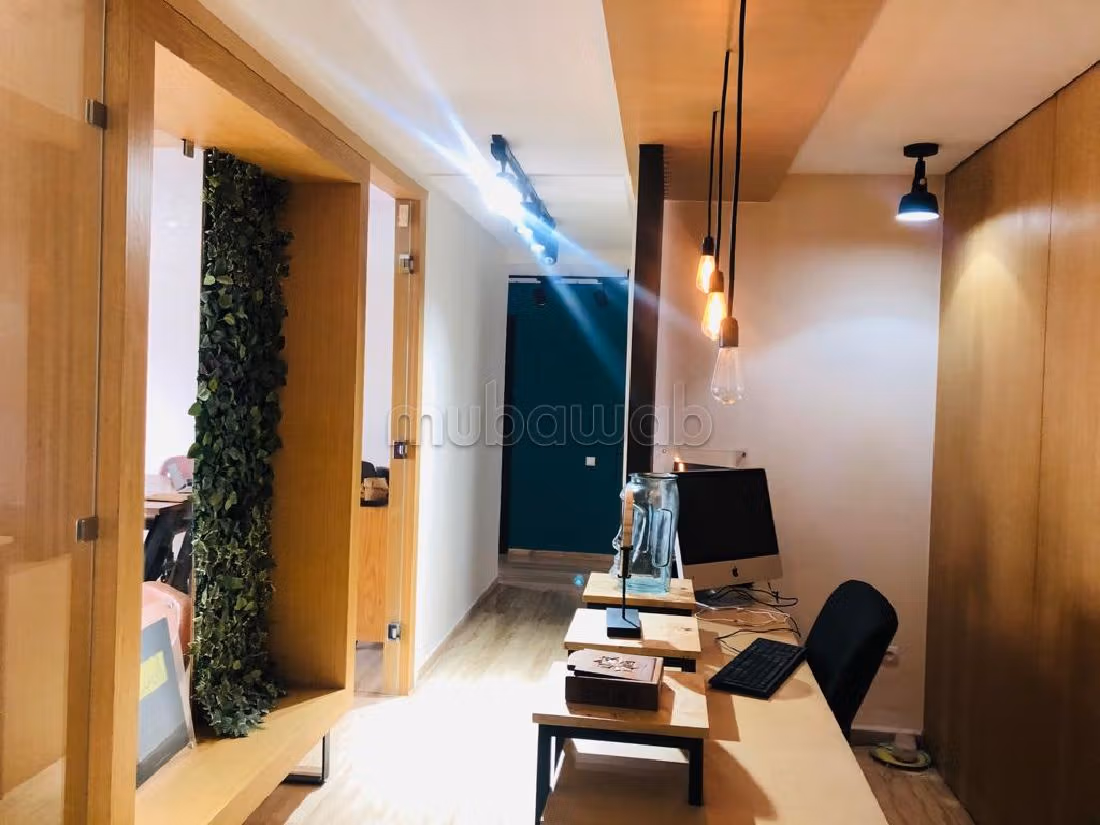 Offices for rent in Anfa. Total area 120 m². Well furnished. 