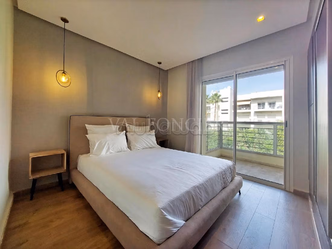 Great apartment for rent in Ain Diab. 3 beautiful rooms. Security. 