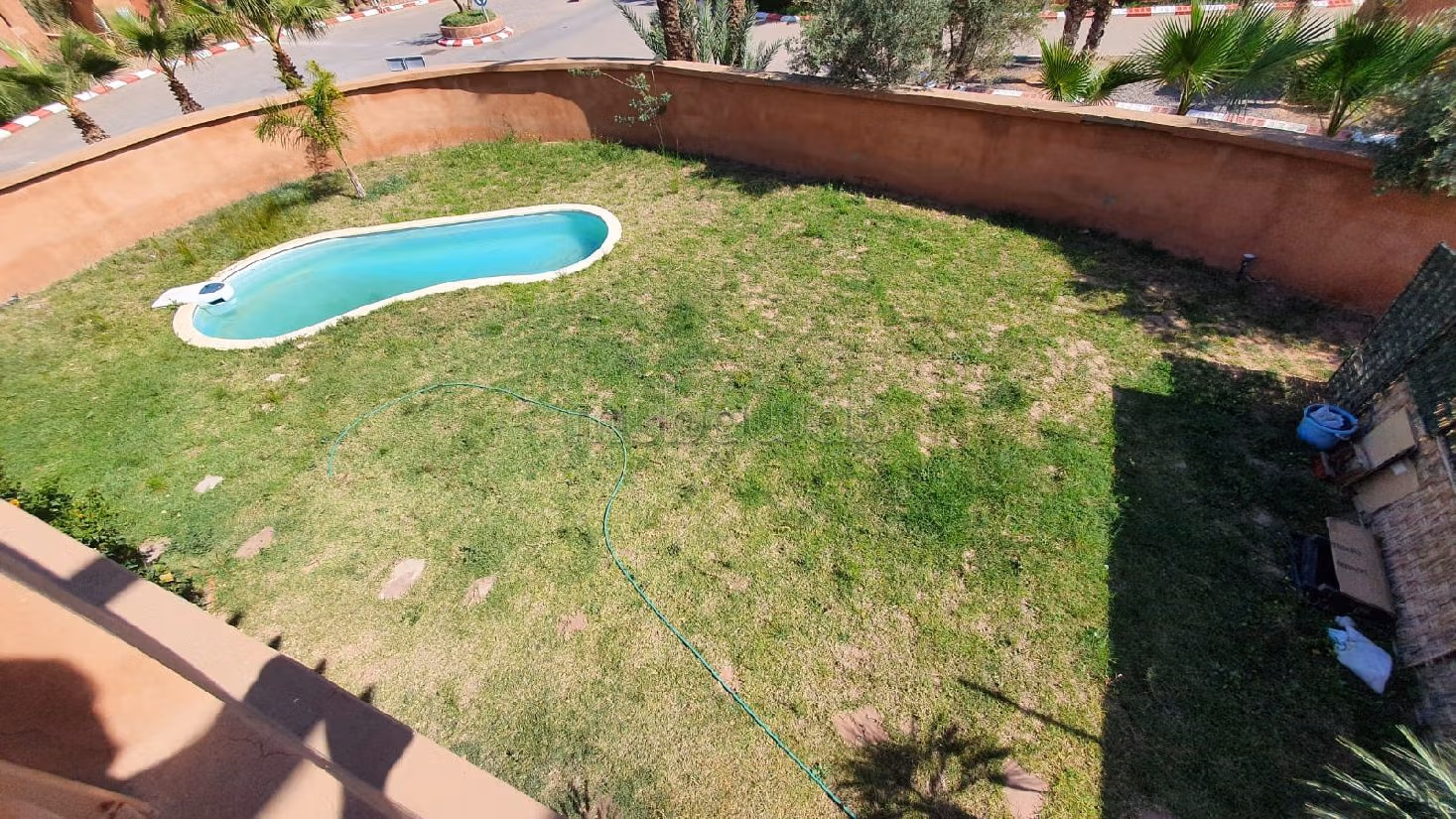 High quality house for sale in Ennakhil (Palmeraie). 3 rooms. Residence with swimming pool, Air conditioning. 