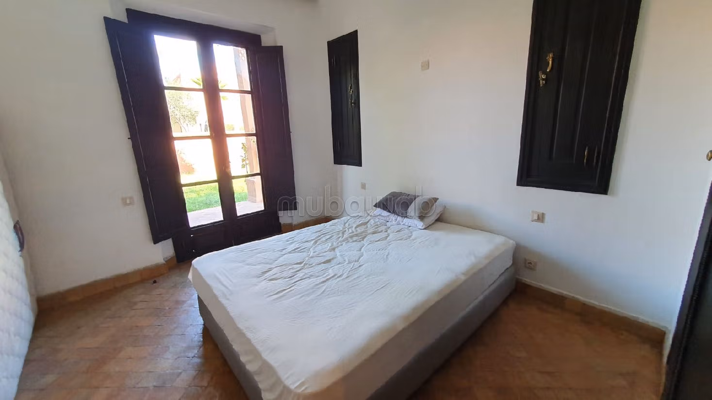 High quality house for sale in Ennakhil (Palmeraie). 3 rooms. Residence with swimming pool, Air conditioning. 