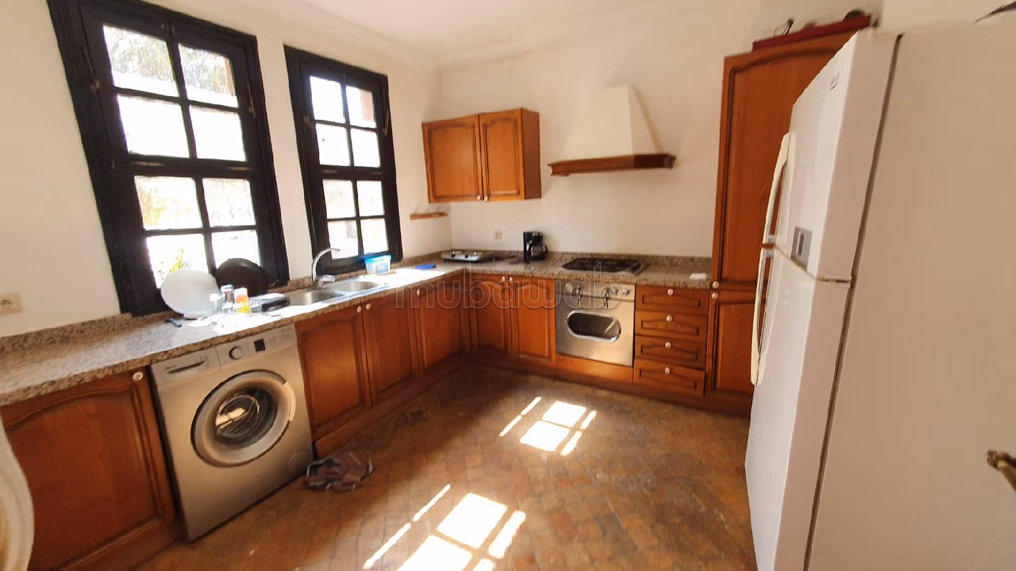 High quality house for sale in Ennakhil (Palmeraie). 3 rooms. Residence with swimming pool, Air conditioning. 