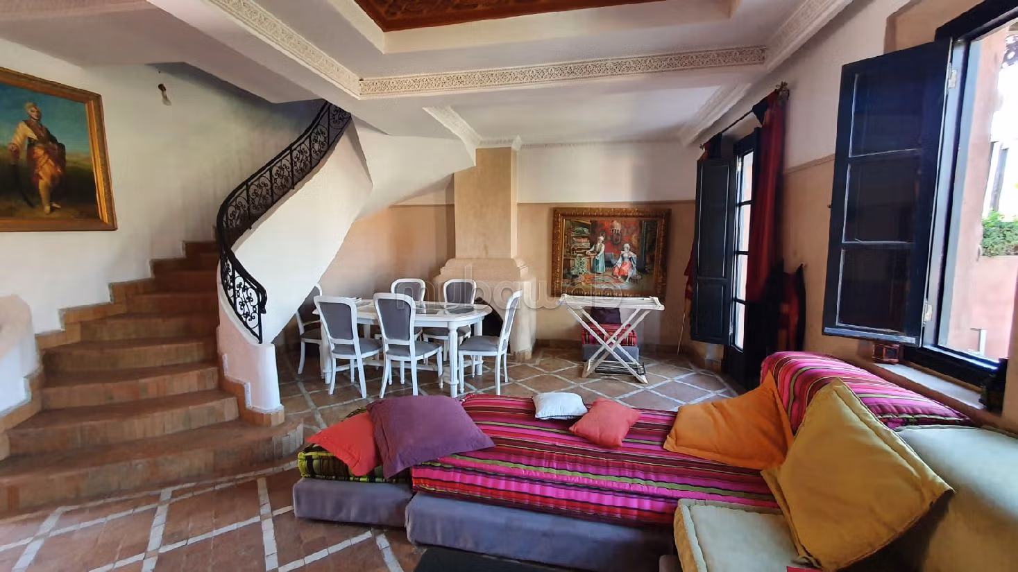 High quality house for sale in Ennakhil (Palmeraie). 3 rooms. Residence with swimming pool, Air conditioning. 