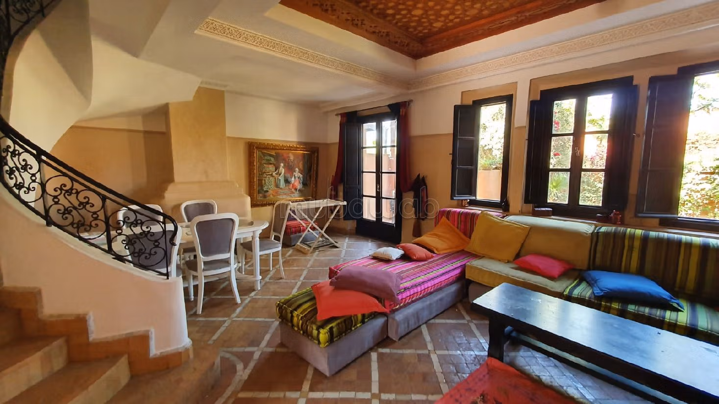 High quality house for sale in Ennakhil (Palmeraie). 3 rooms. Residence with swimming pool, Air conditioning. 