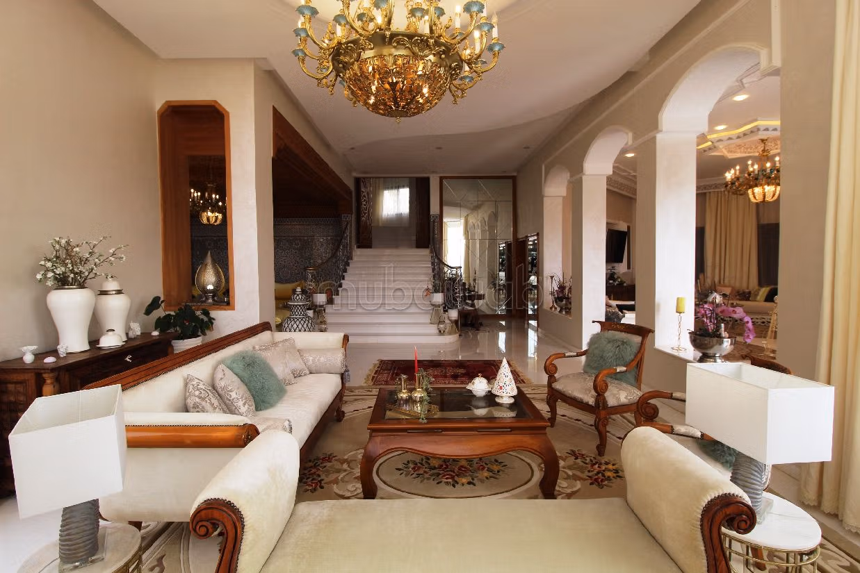 Vendita villa di lusso a Secteur Touristique. 6 camere. Terrazzo e giardino. 