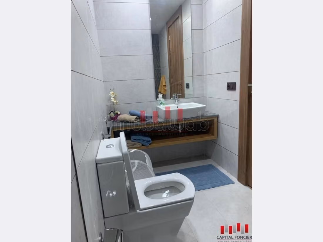 Precioso piso en alquiler en Centre Ville. 1 bonita habitación. Fogones. 