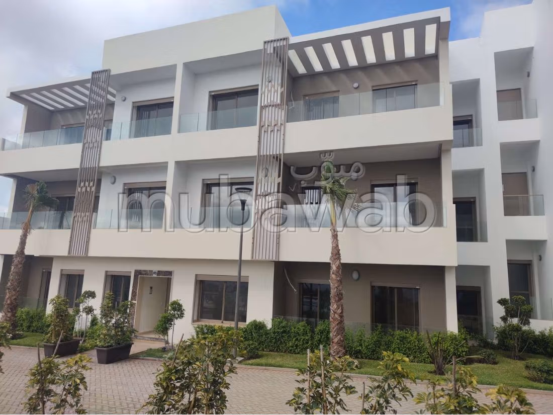 Sale of a lovely apartment. 3 large living areas. Living room with Moroccan decor, General satellite dish system