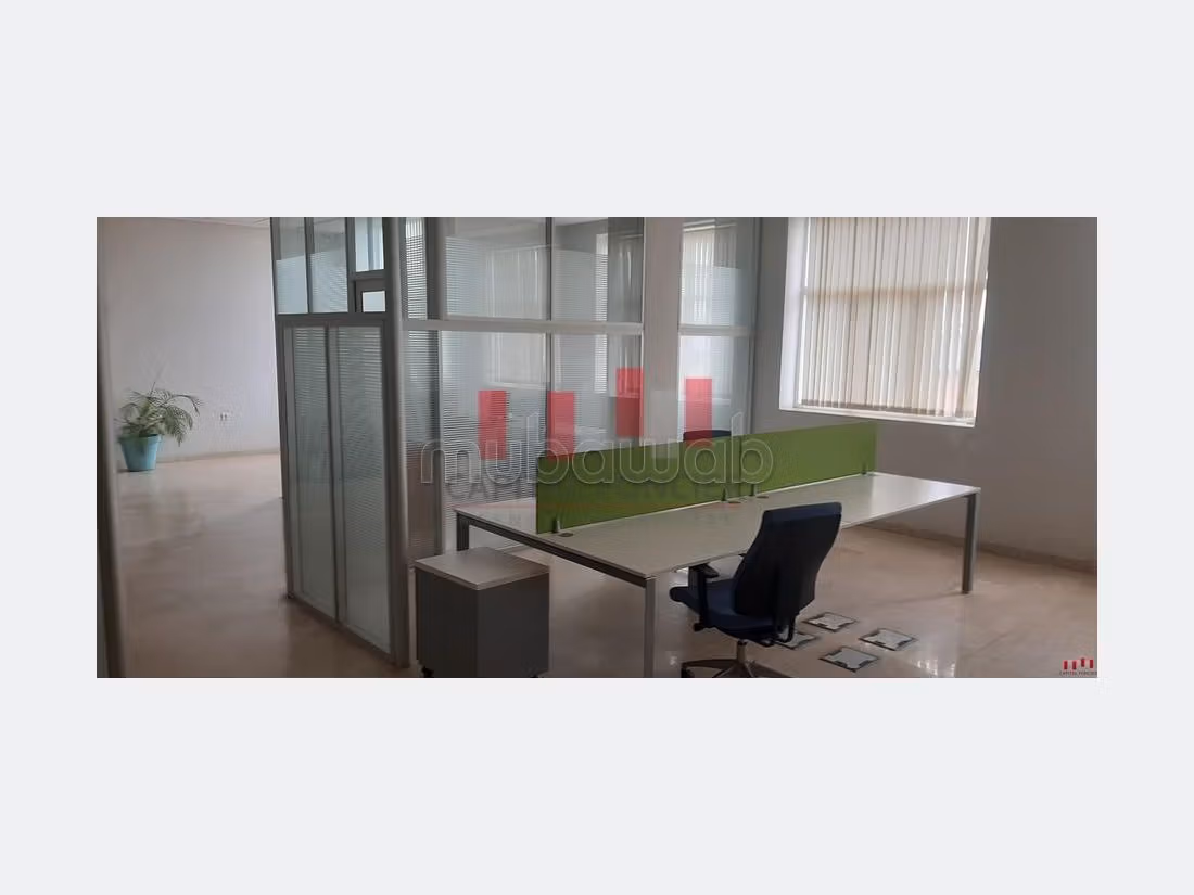 Acquista il locale commerciale adatto alla tua attività a Zone Industrielle. Superficie totale 3300 m². 