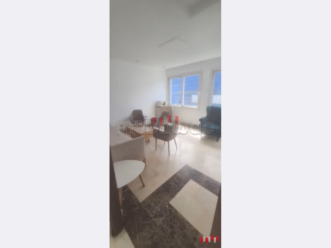 Ufficio disponibile in affitto a Bernoussi. Superficie totale 190 m². 