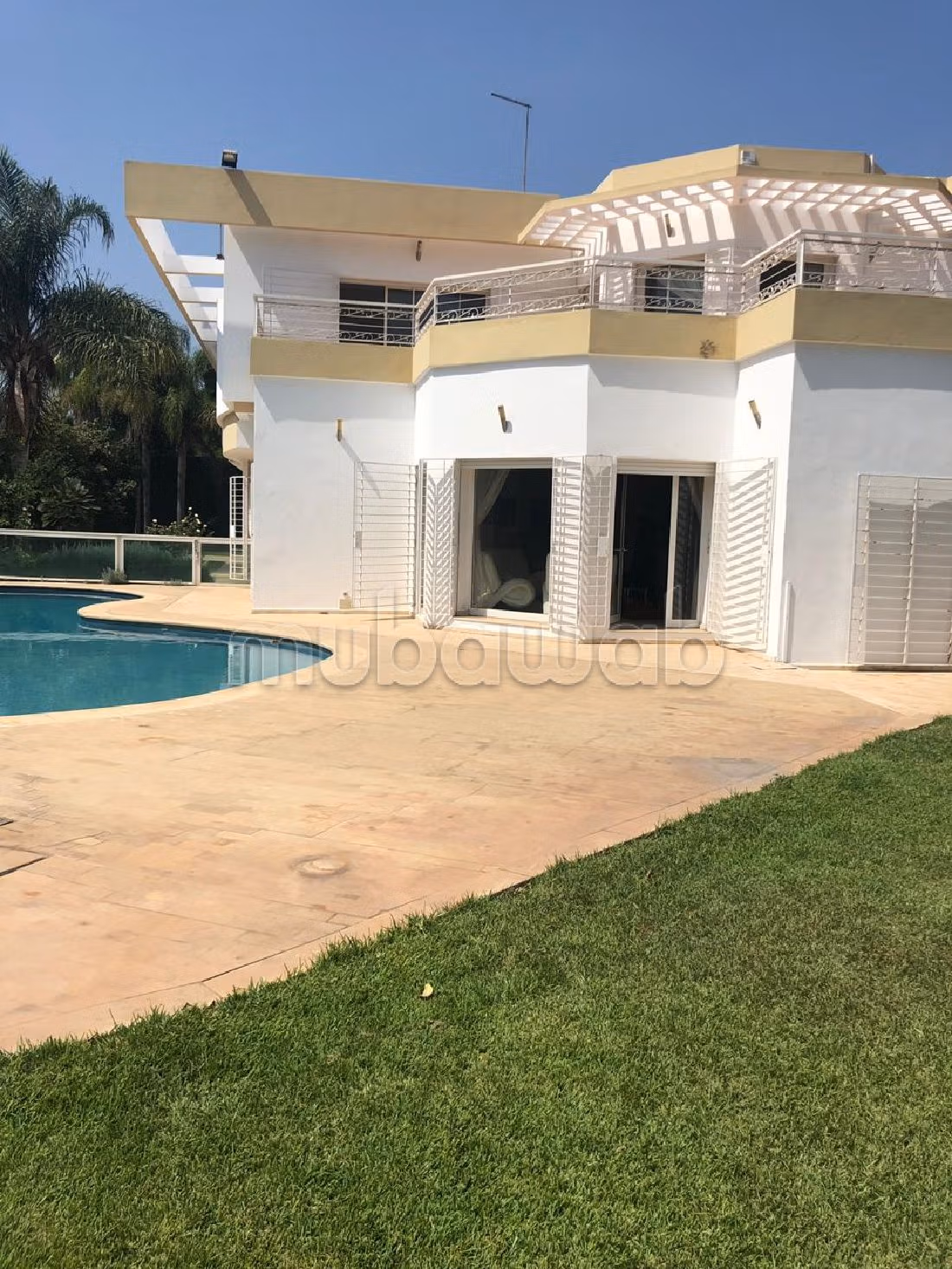 Magnificent villa for sale in Quartier Des Ambassades. Large area 2000 m²