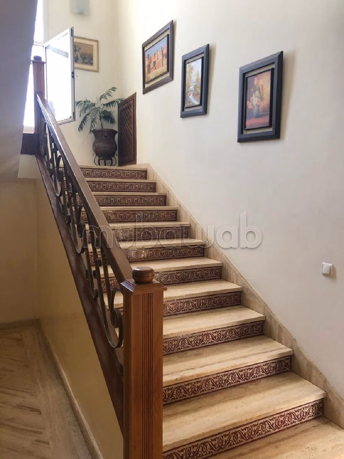 Magnificent villa for sale in Quartier Des Ambassades. Large area 2000 m²