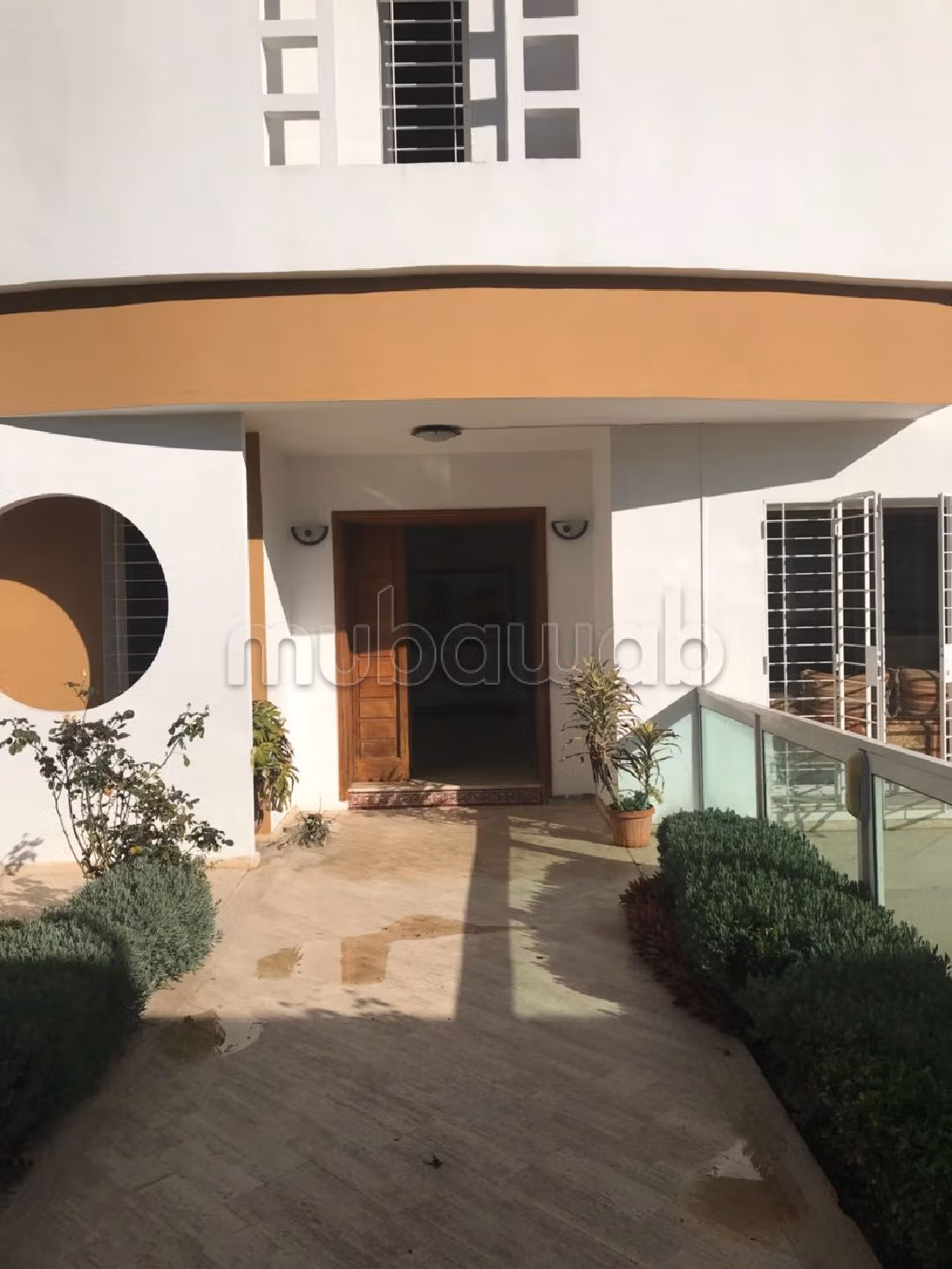 Magnificent villa for sale in Quartier Des Ambassades. Large area 2000 m²