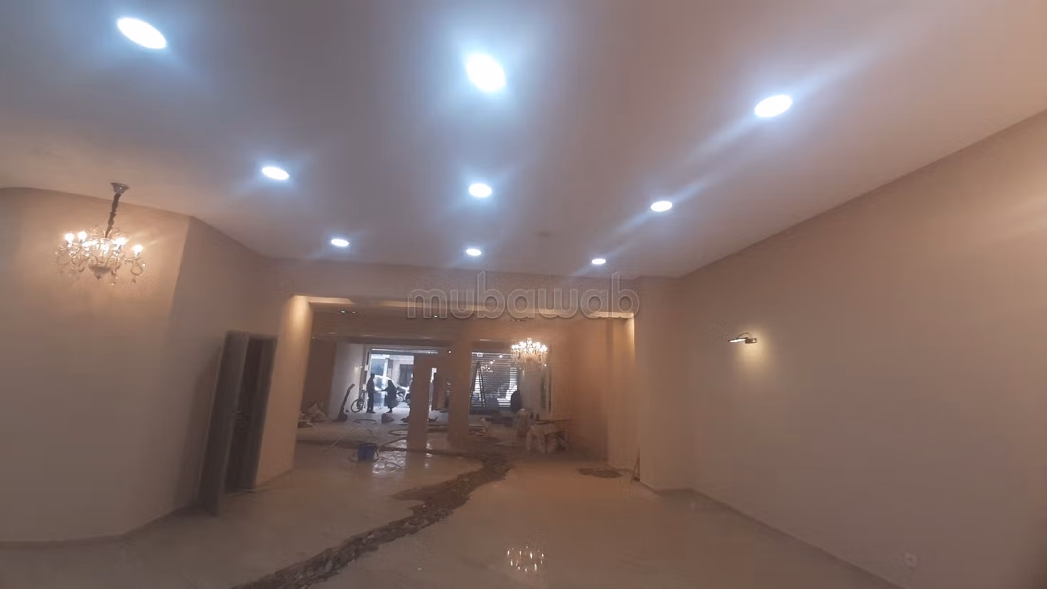 Oficinas y locales comerciales en alquiler en Racine Extension. Área total 200 m². puerta de seguridad, aire condicionado central. 