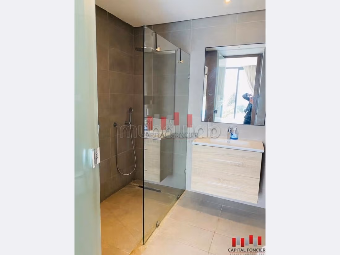 Alquila este piso. Superficie 48 m². Conserje. 