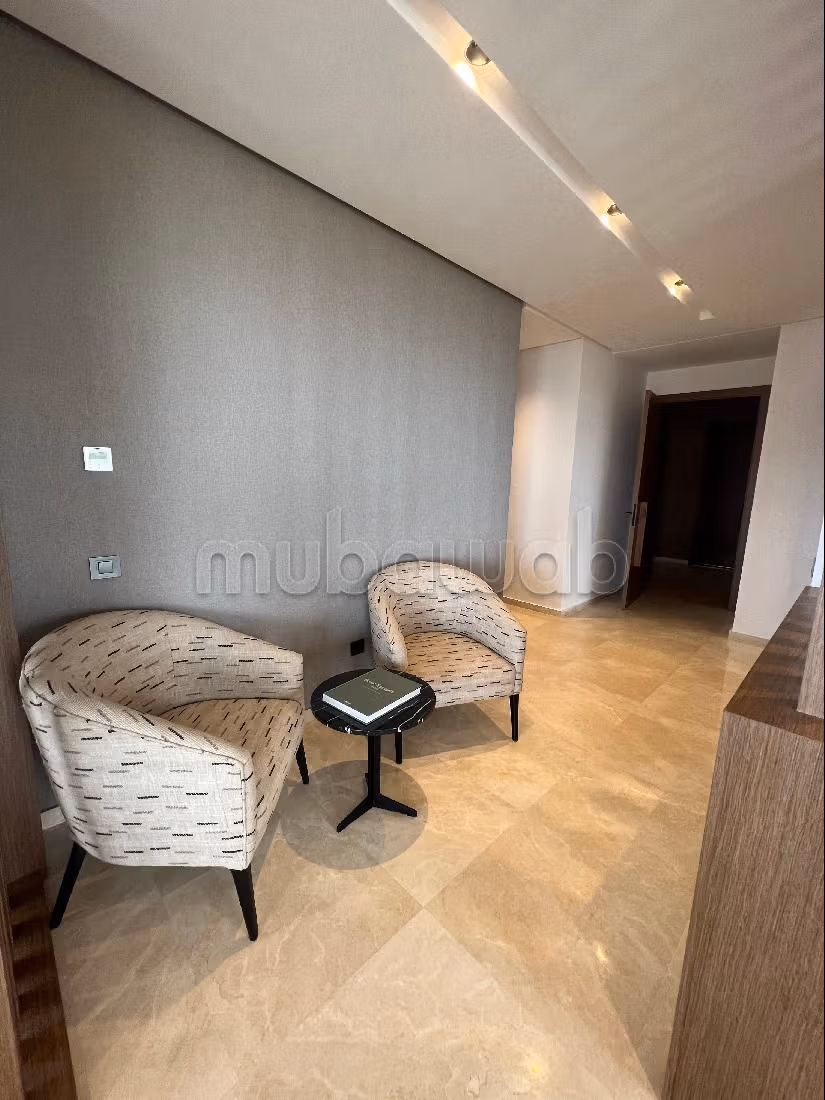 Bellissimo appartamento in affitto a Ain Diab. 3 camere da letto. Ammobiliato