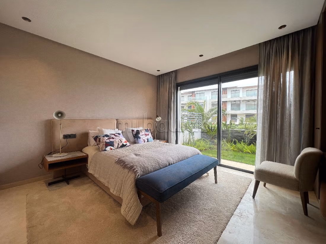 Bellissimo appartamento in affitto a Ain Diab. 3 camere da letto. Ammobiliato