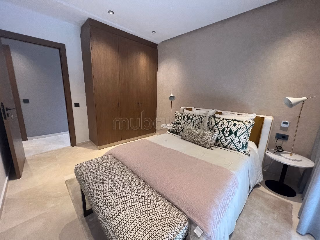 Bellissimo appartamento in affitto a Ain Diab. 3 camere da letto. Ammobiliato